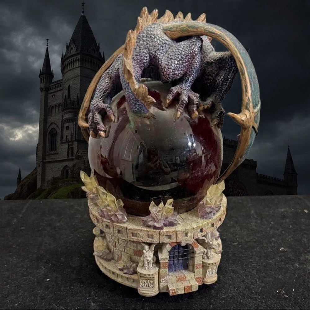 Dragon Fantasy Snow Globe Wind Up Musical Collectible - Picture 1 of 14